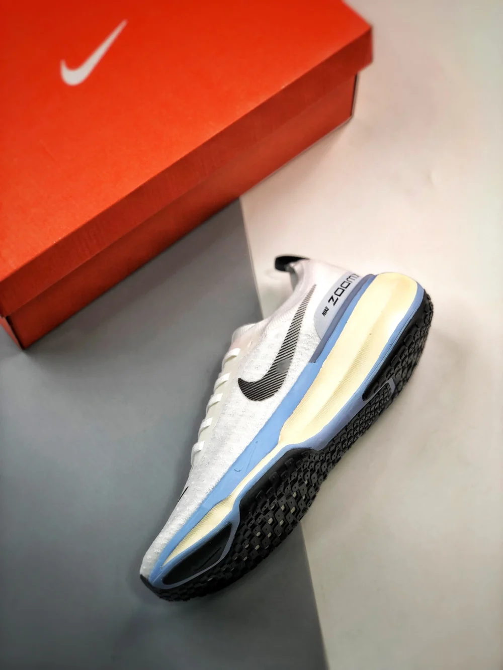 Nike Invincible Run 3 White Cobalt Bliss DR2615-100