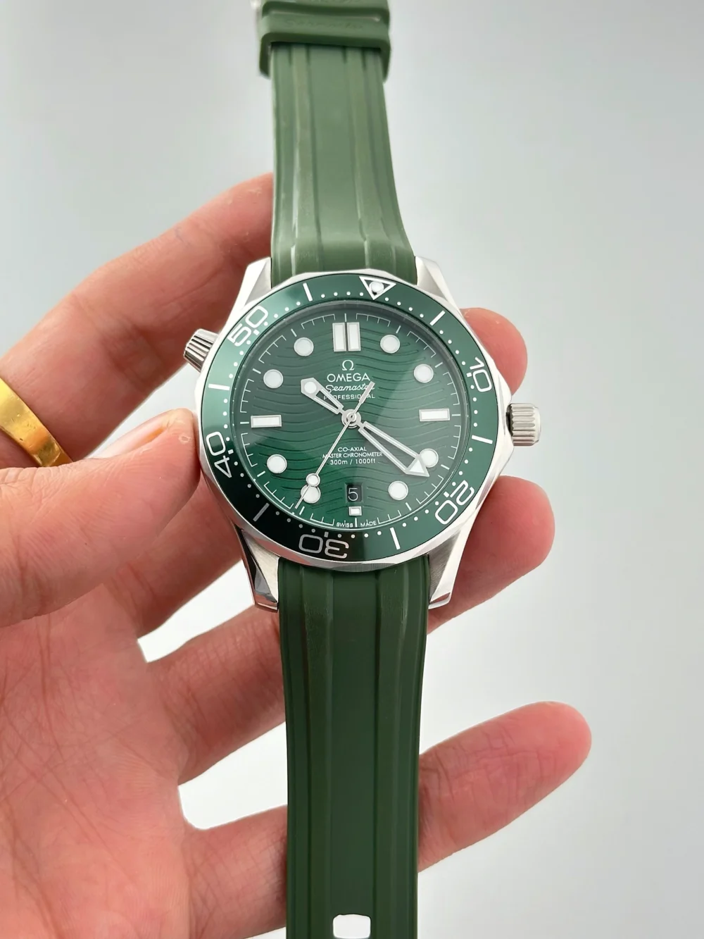 Omega Seamaster Diver 300m Co-Axial Master Chronometer 42MM Men’s Watch