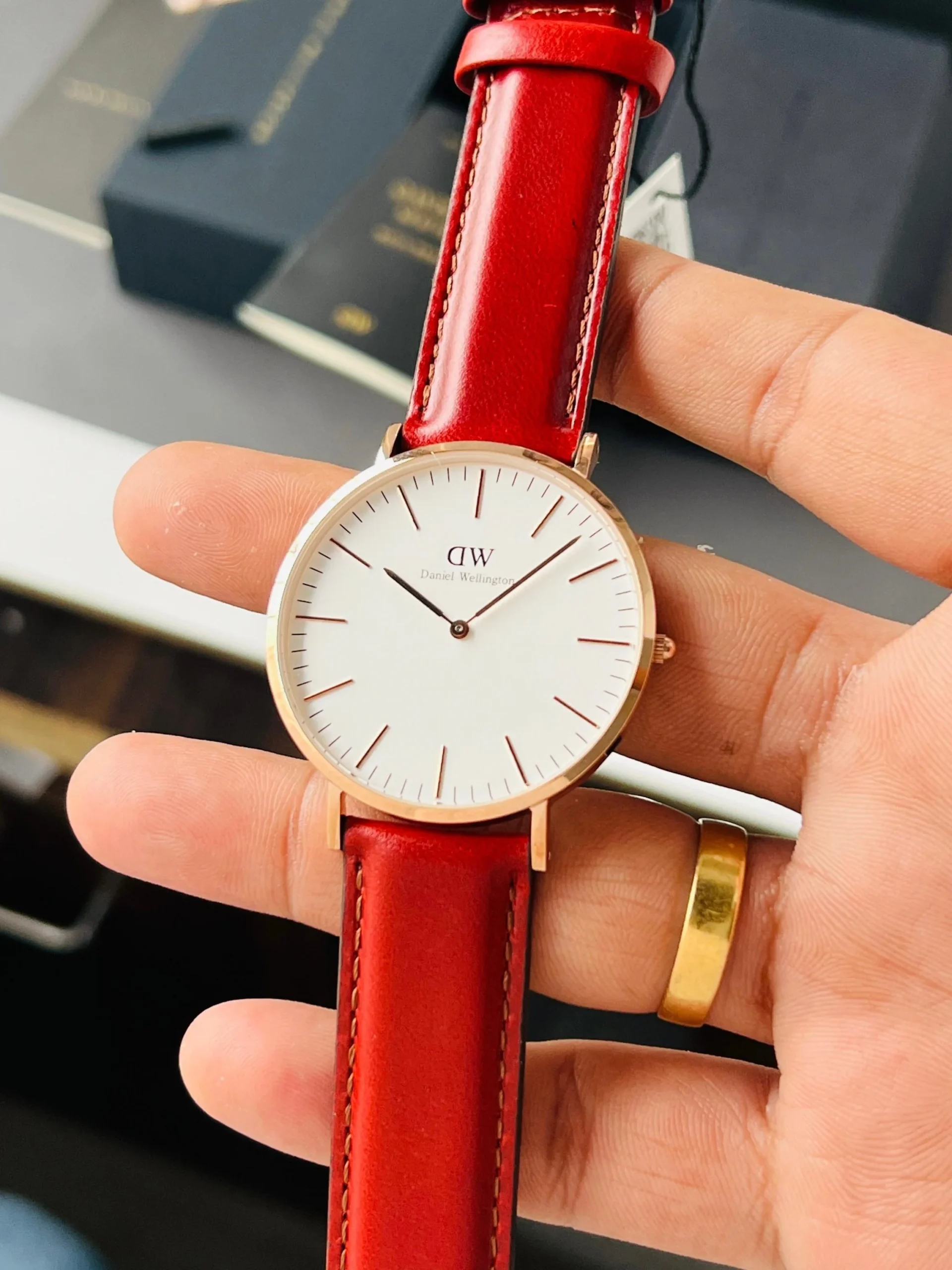 Daniel Wellington Classic Suffolk 40 mm Unisex Watch