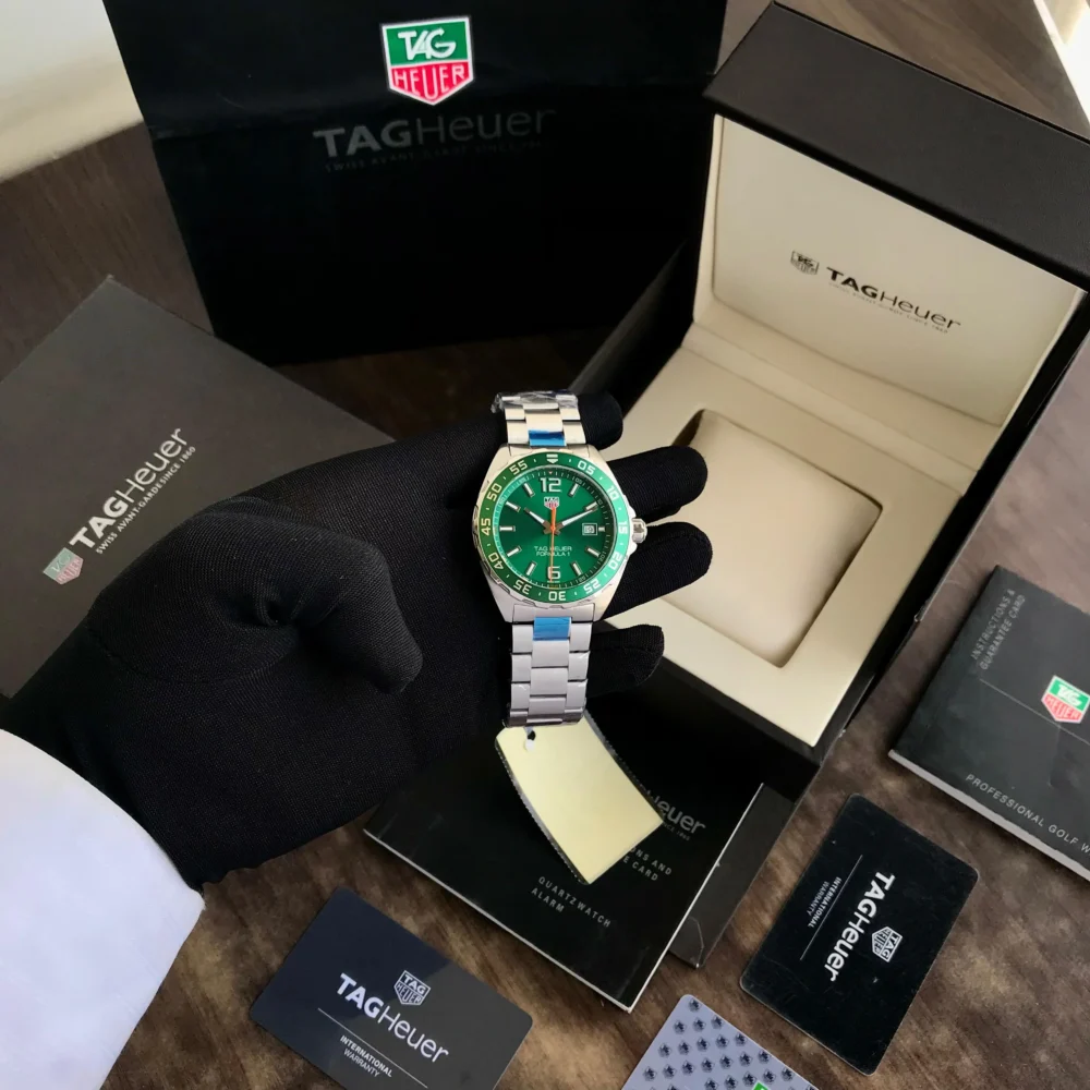 Tag Heuer Formula 1 Date Quartz Green Dial 43 mm Men's Watch