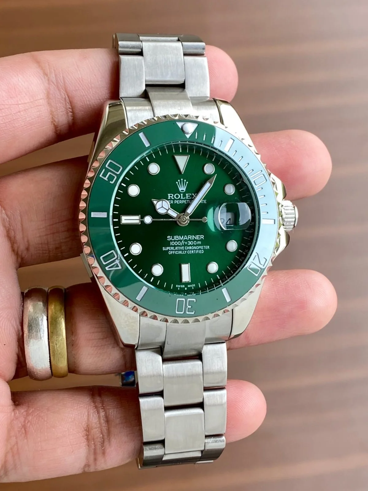 Rolex Submariner Date Hulk Green Dial 40mm Men's Watch - 116610LV
