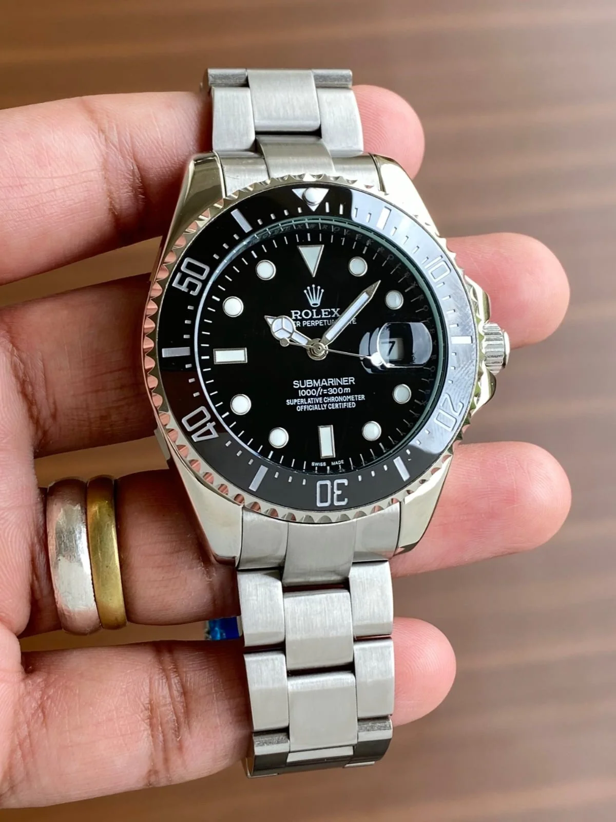 https://www.rolex.com/watches/submariner/m126610ln-0001