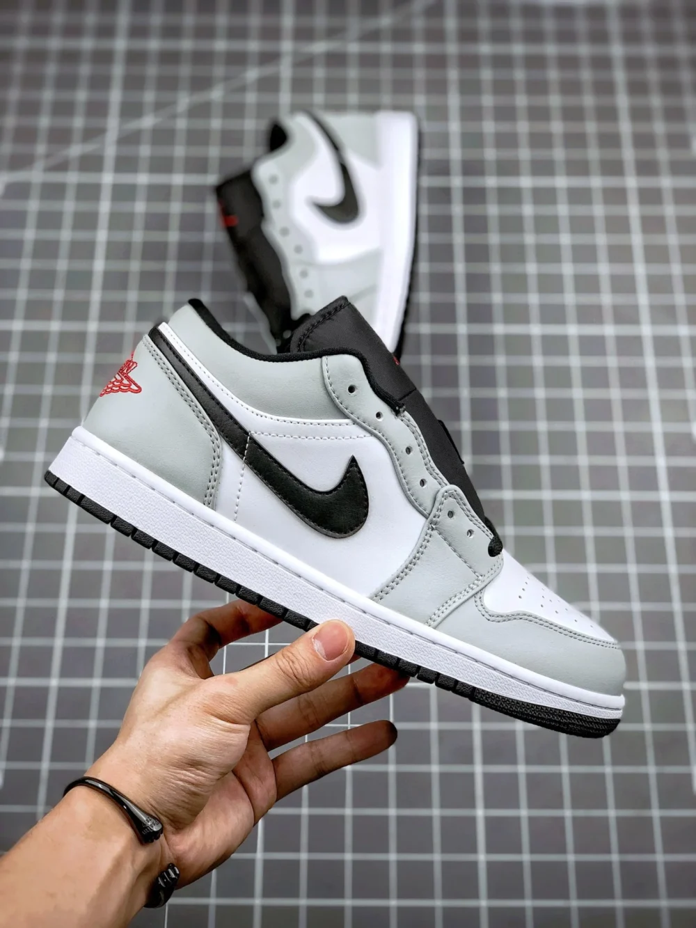 Air Jordan 1 Low Light Smoke Grey Red