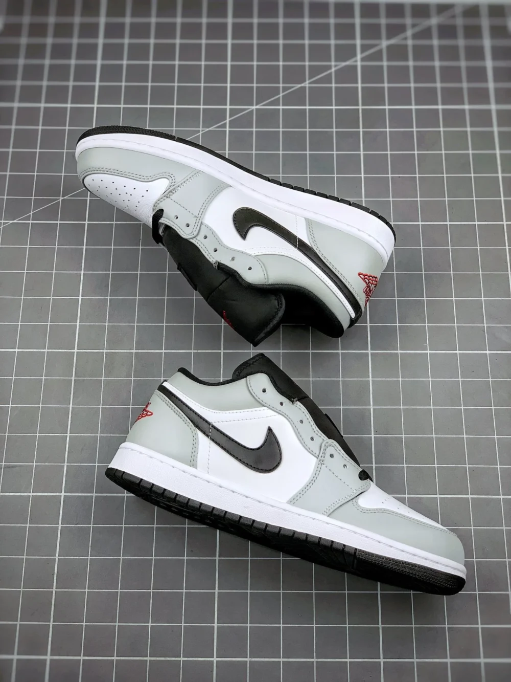 Air Jordan 1 Low Light Smoke Grey Red