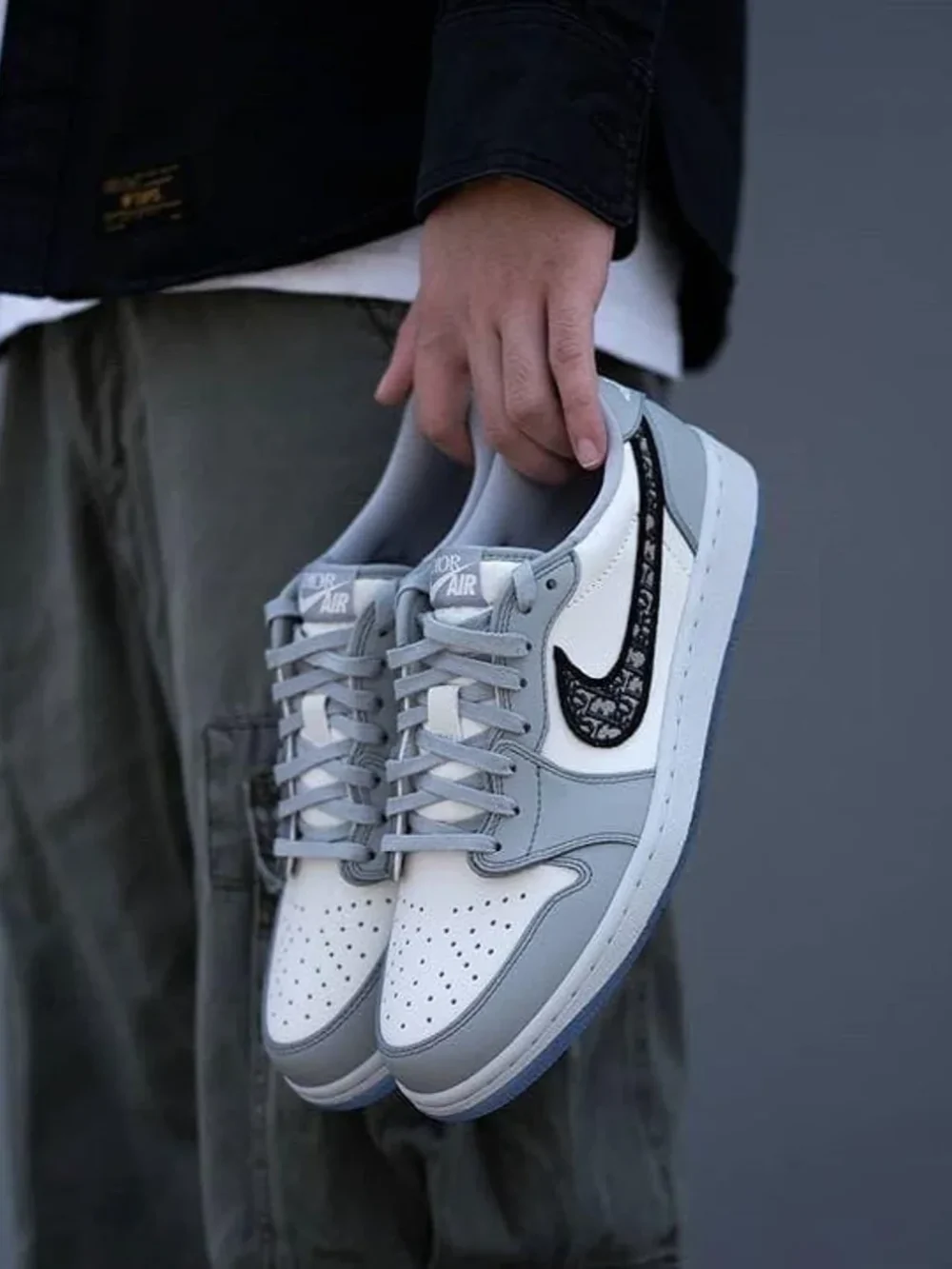 Nike Air Jordan 1 Retro Low Dior Surplus Semi UA With Extra Laces