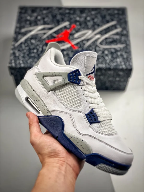 Air Jordan 4 White/Midnight Navy/Light Smoke Grey