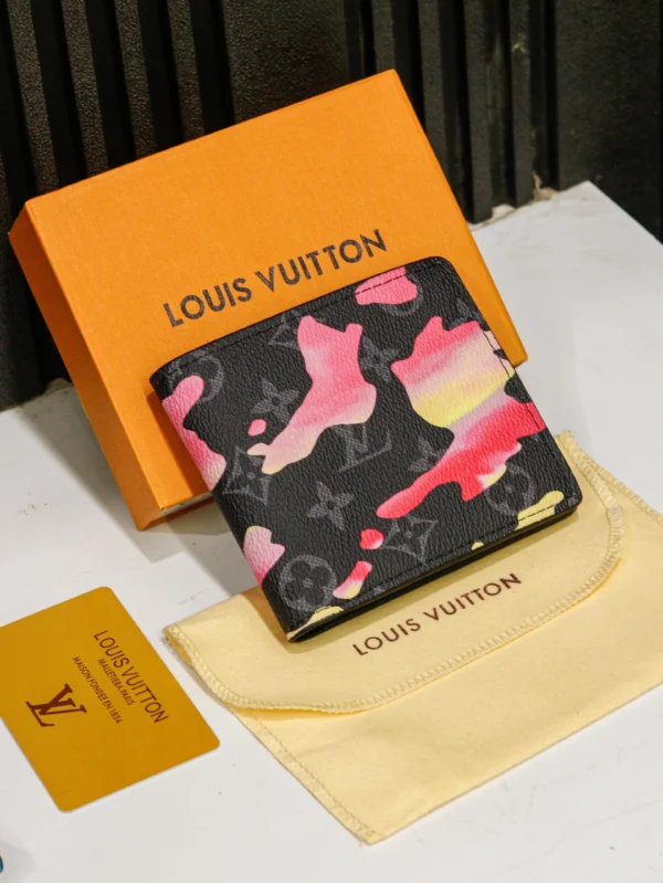 Louis Vuitton Men’s Wallet