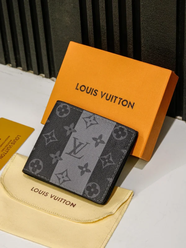 Louis Vuitton Men’s Wallet