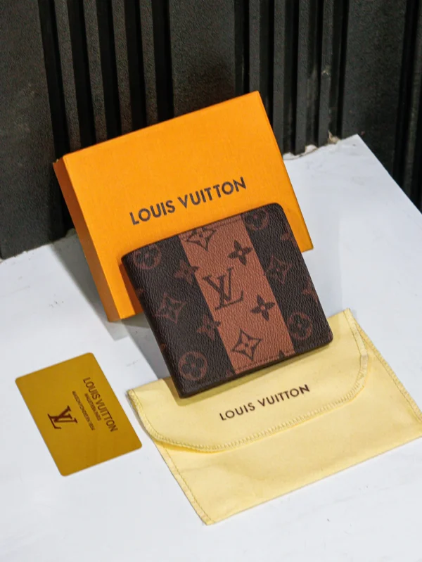 Louis Vuitton Men’s Wallet