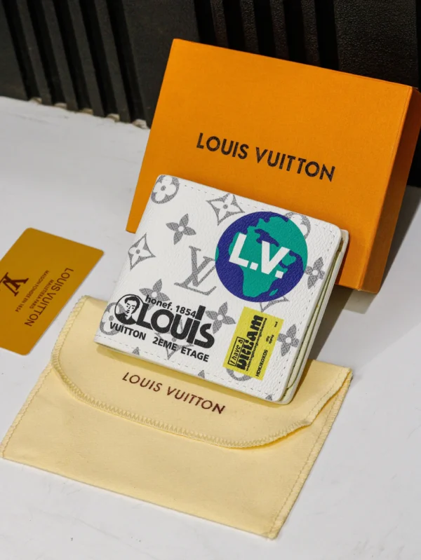 Louis Vuitton Men’s Wallet
