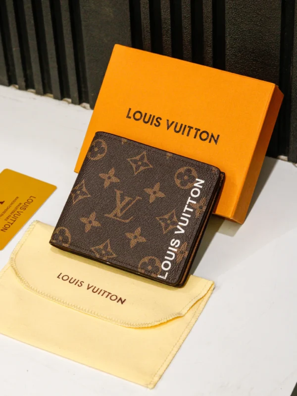 Louis Vuitton Men’s Wallet