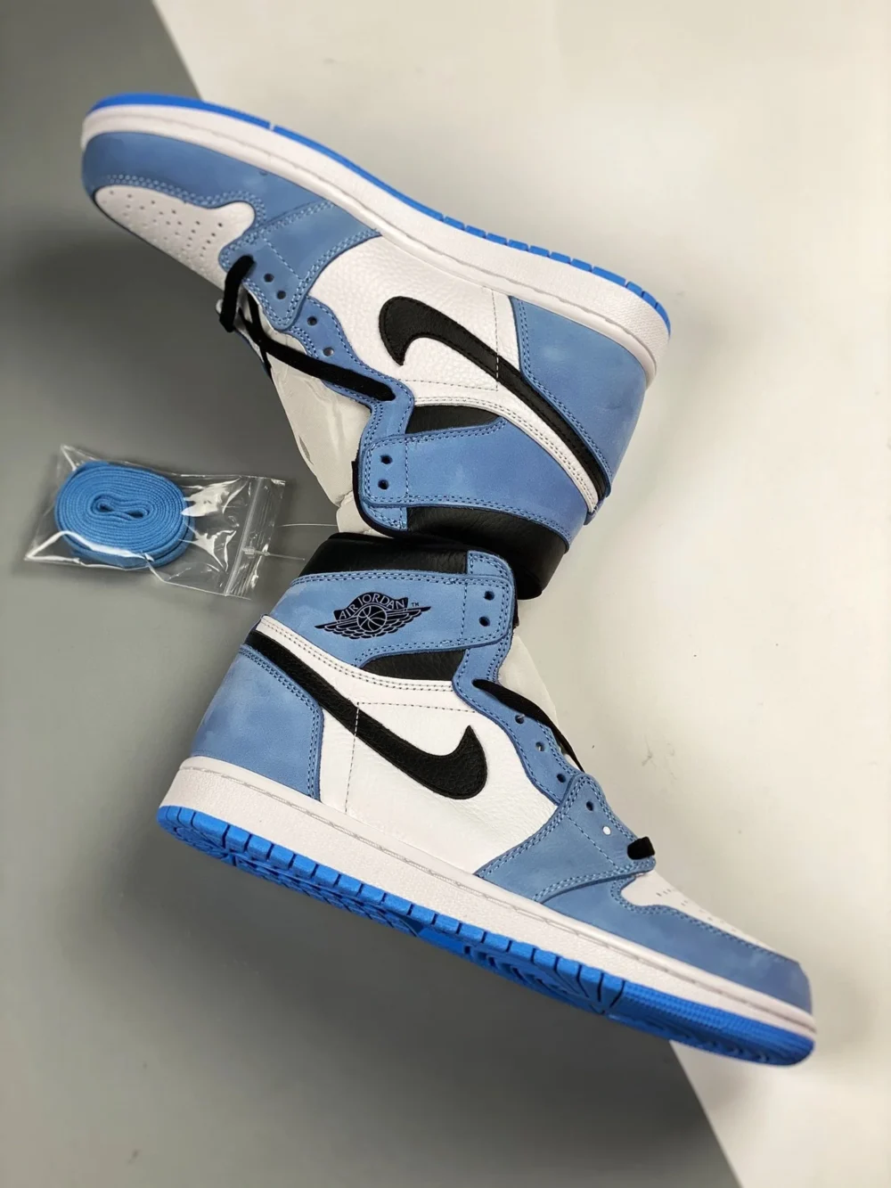 Nike Air Jordan 1 High University Blue For Sale