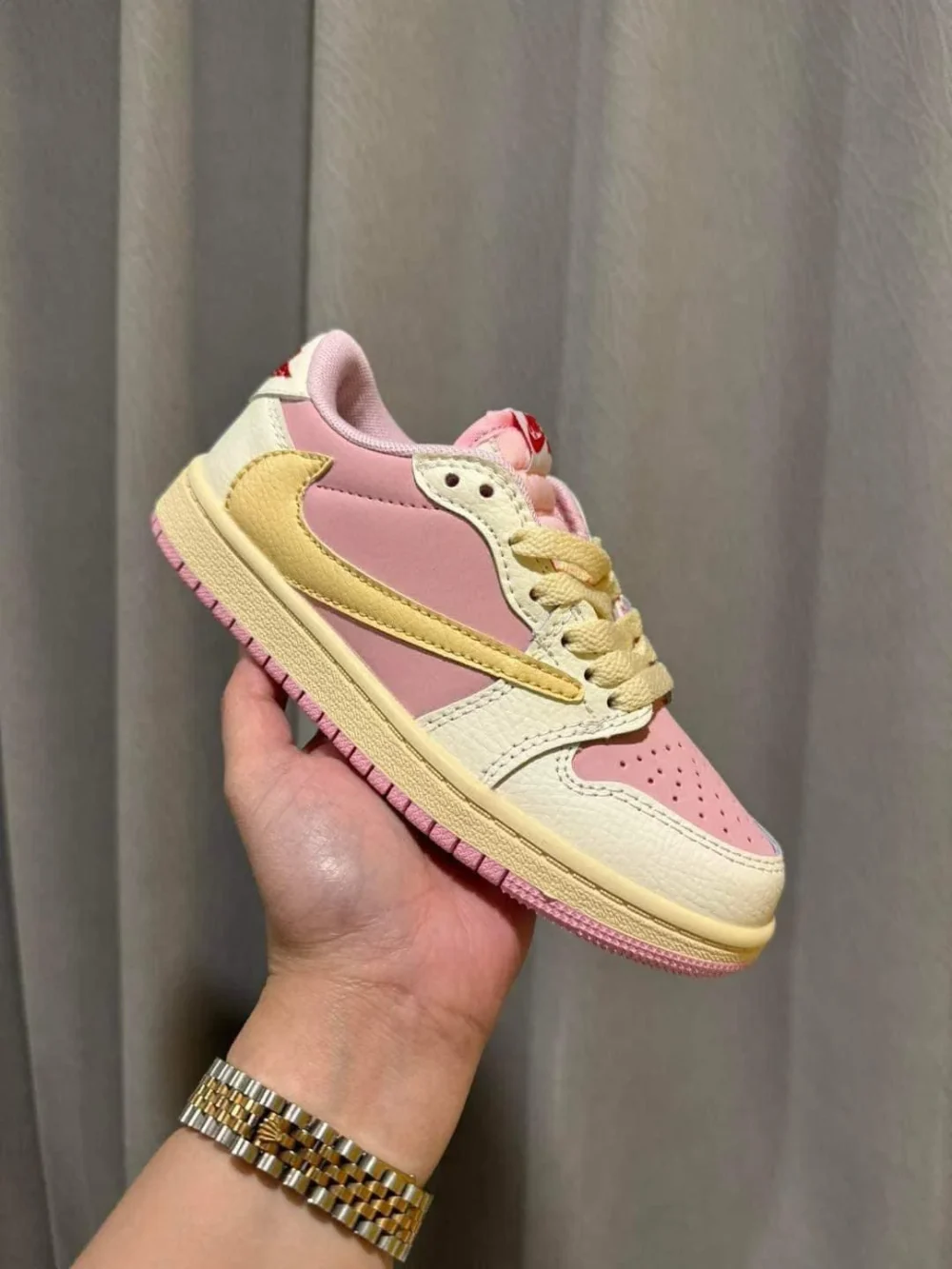 Travis Scott x Air Jordan 1 Low Shy Pink For Sale