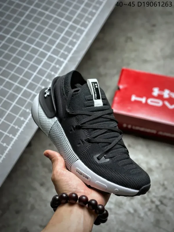 Under Armour HOVR Phantom 3 Black Running Shoes