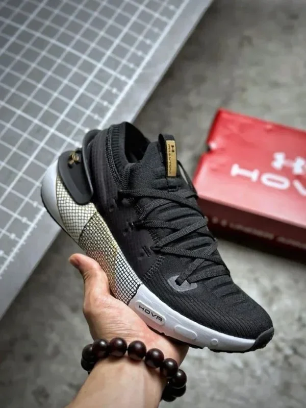 Under Armour Hovr Phantom 3 Black Gold