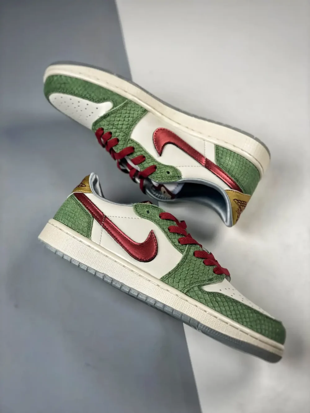 Air Jordan 1 Low OG ‘Year of the Dragon’ Sail/Cedar-Oil Green