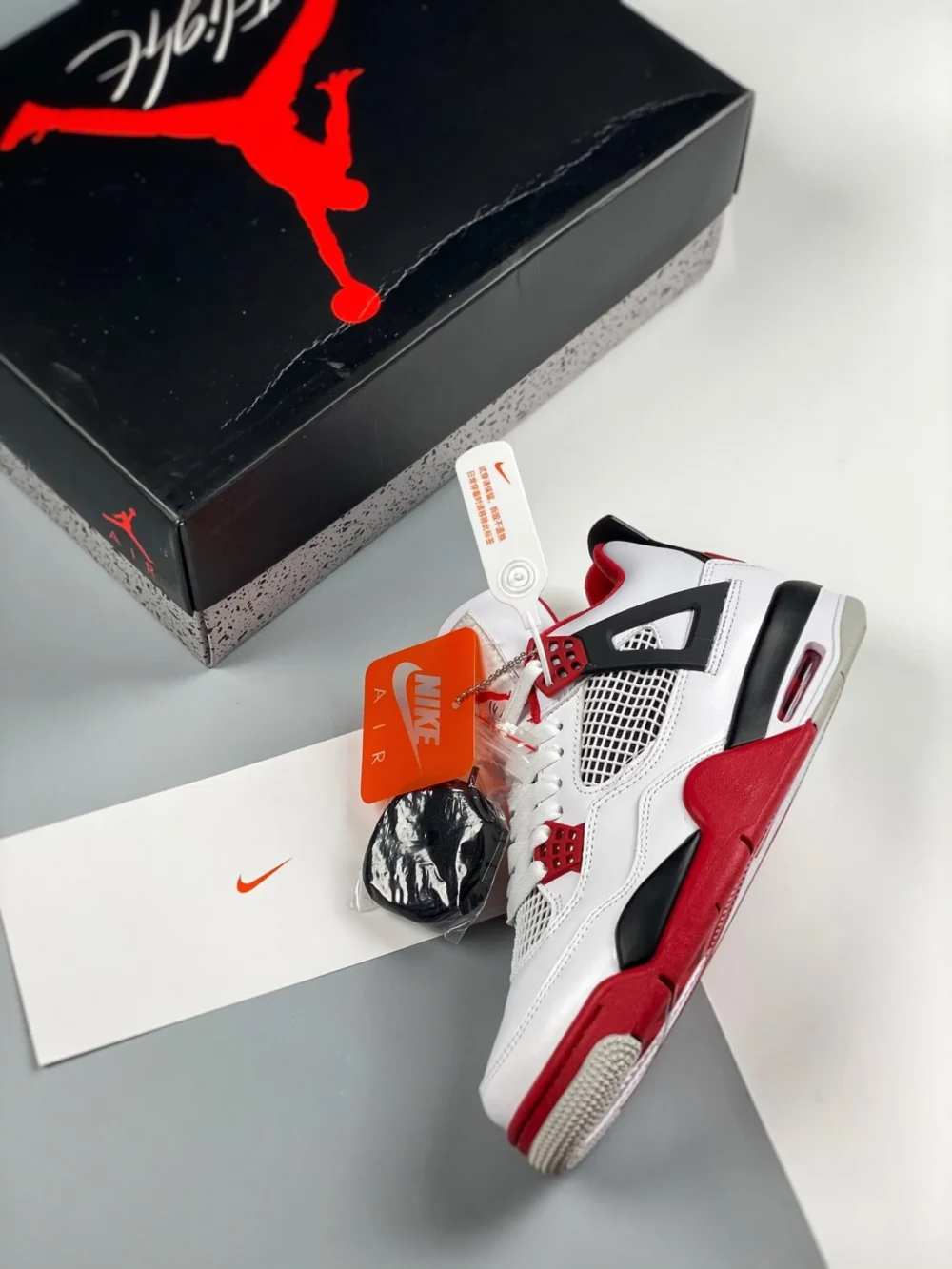 Air Jordan 4 “Fire Red” WhiteFire Red-Black-Tech Grey