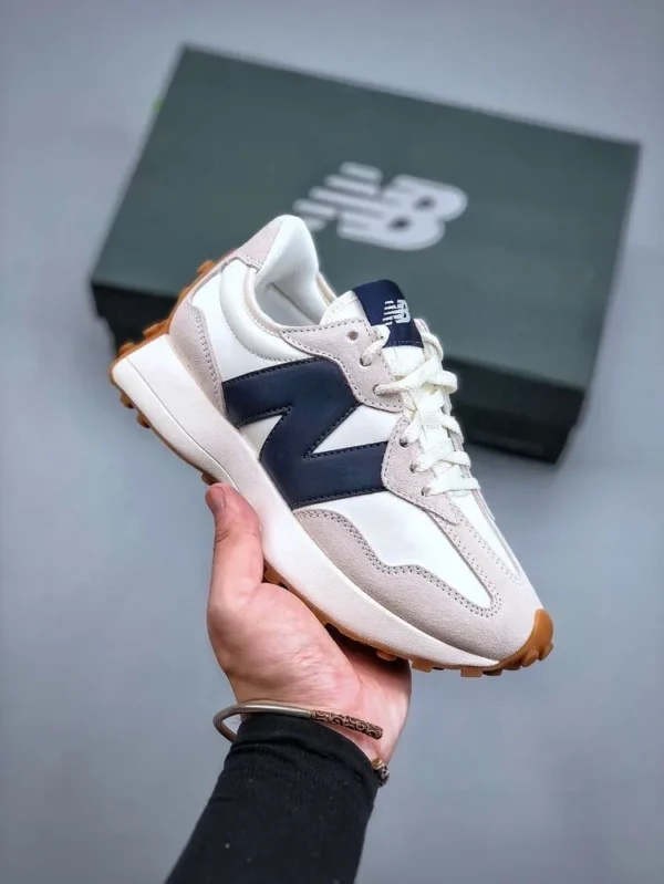 New Balance 327 Beige Navy