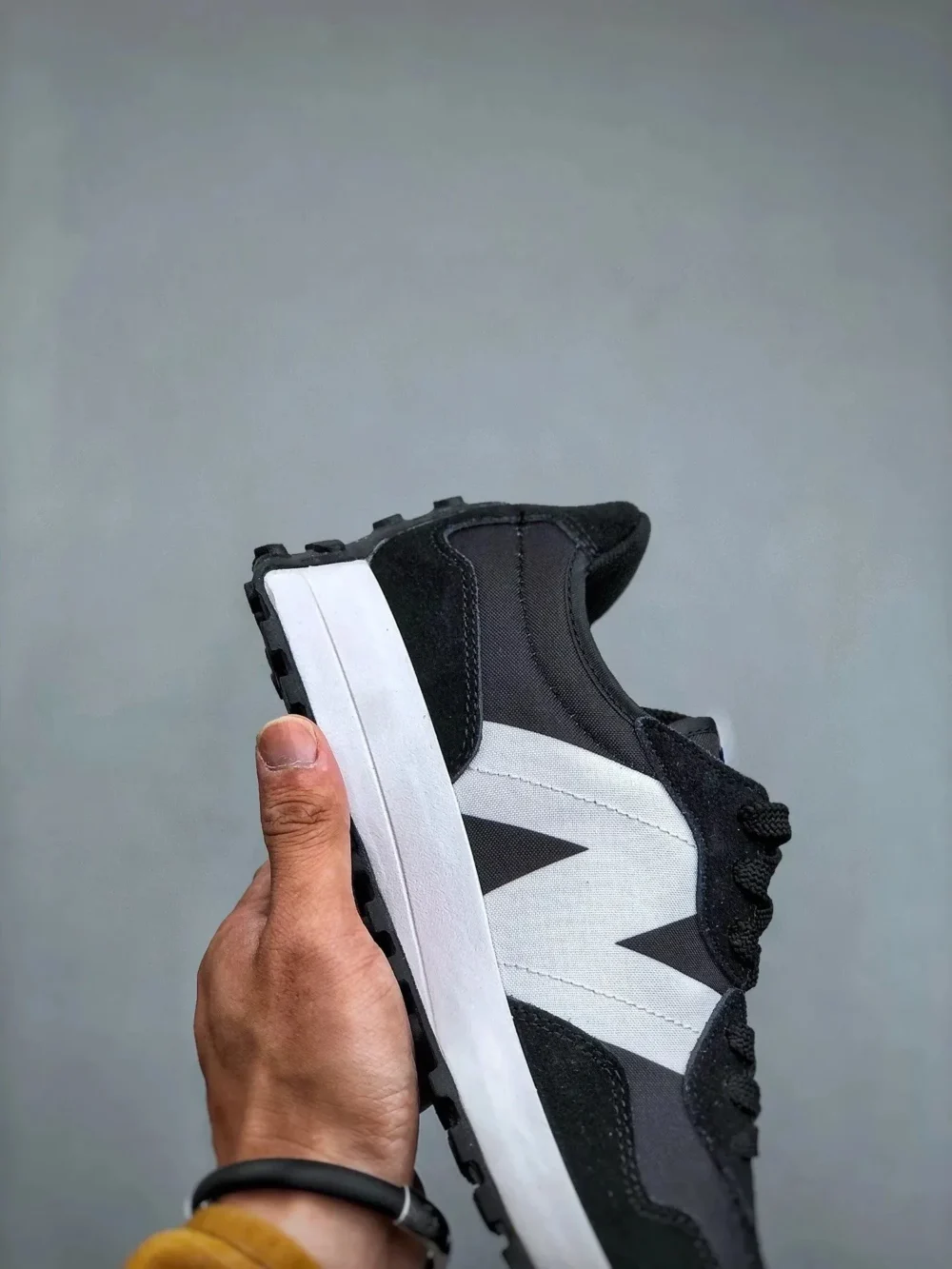 New Balance 327 black white
