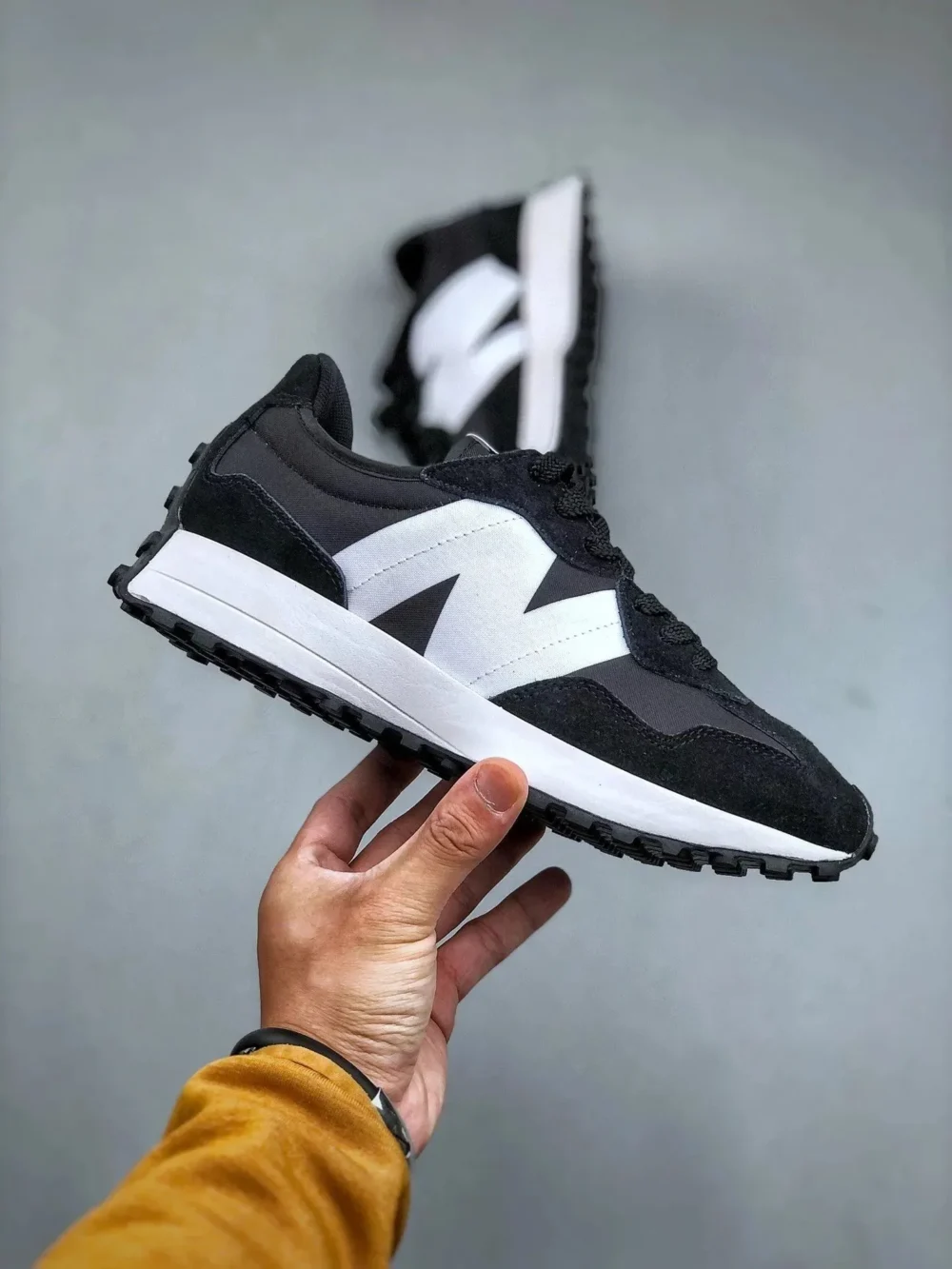 New Balance 327 black white