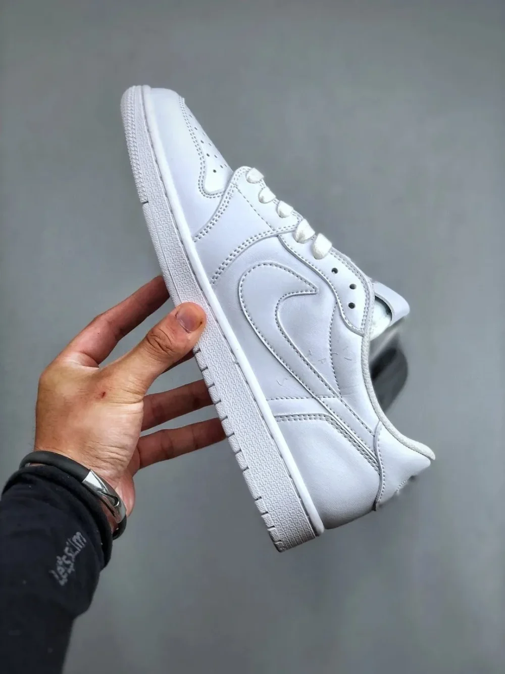 Nike Air Jordan Retro 1 X Travis Scott White Party