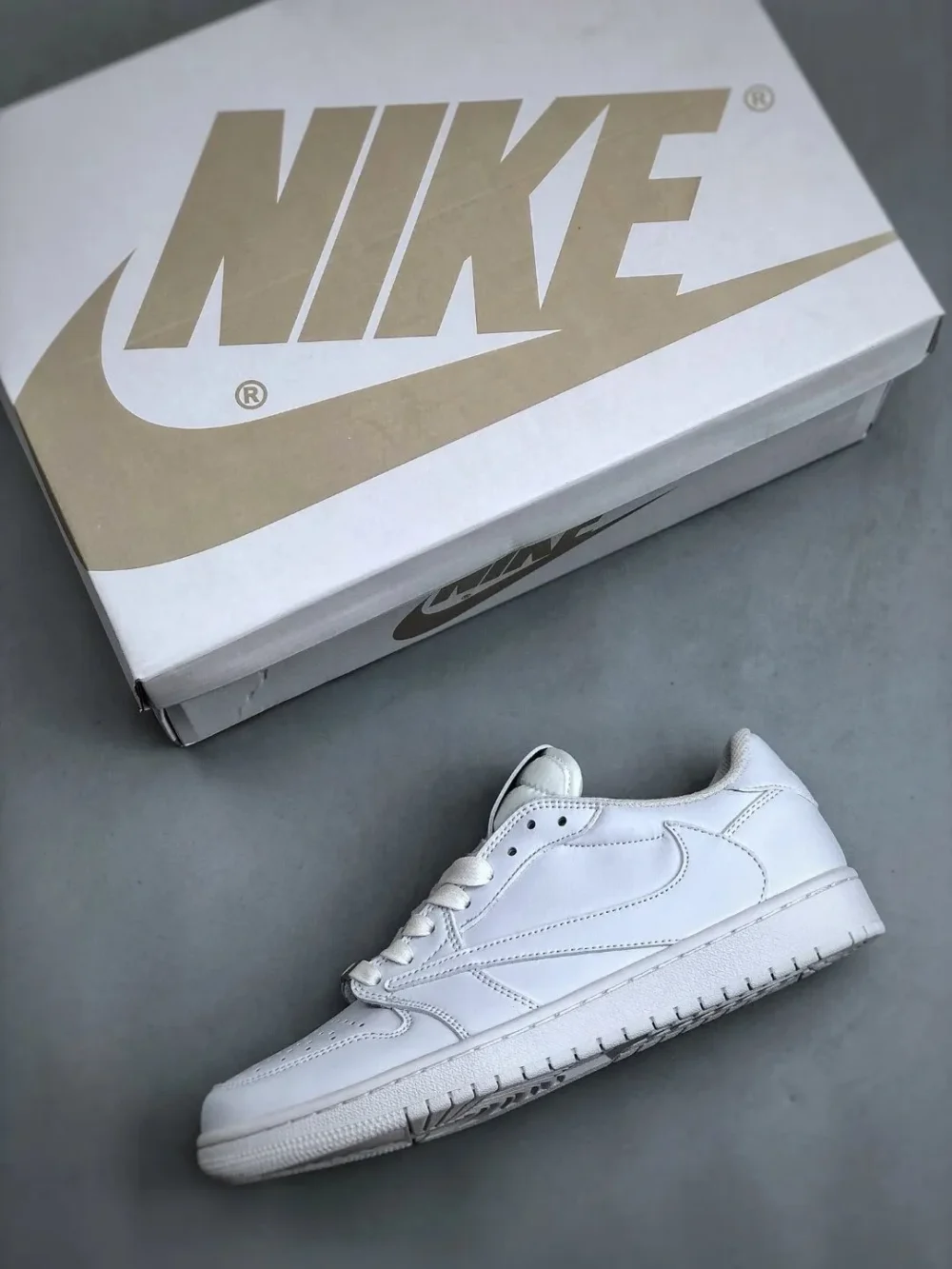 Nike Air Jordan Retro 1 X Travis Scott White Party