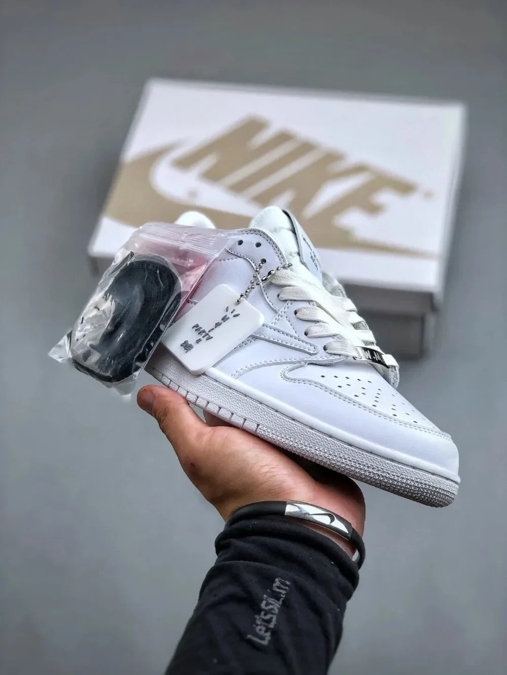 Nike Air Jordan Retro 1 X Travis Scott White Party